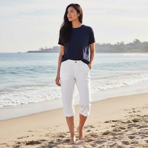 🆕️ J.CREW White Capri Pants   size 6   NWT